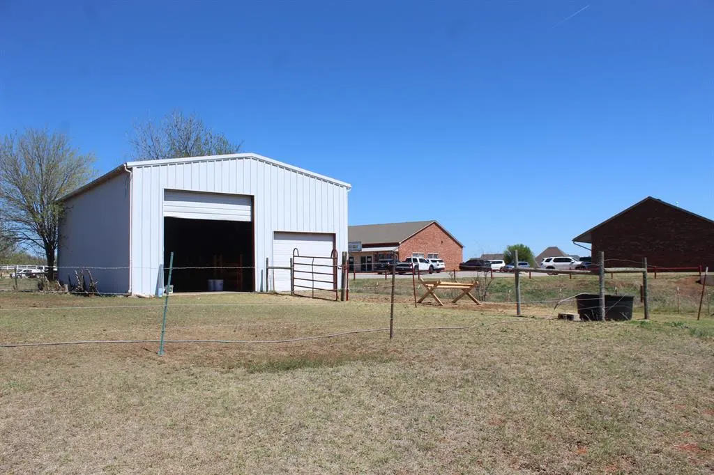 Photo 33 — 12872 NE Keeney Road, Elgin, OK 73538