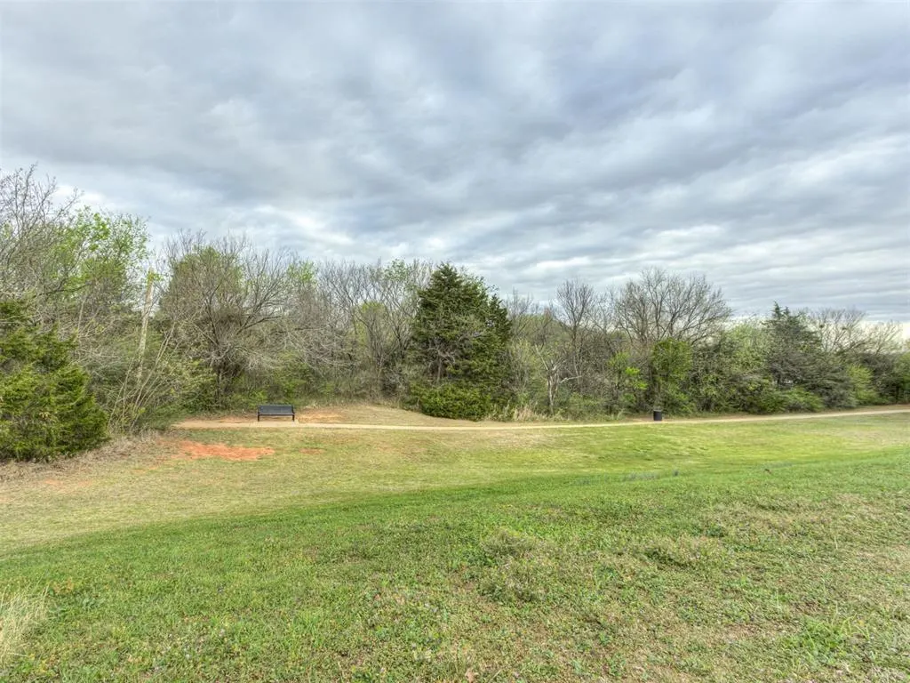 Photo 5 — 517 Cooper Court, Norman, OK 73071