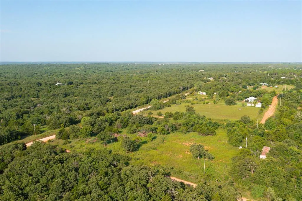Photo 2 — 9850 E Charter Oak Road, Guthrie, OK 73044