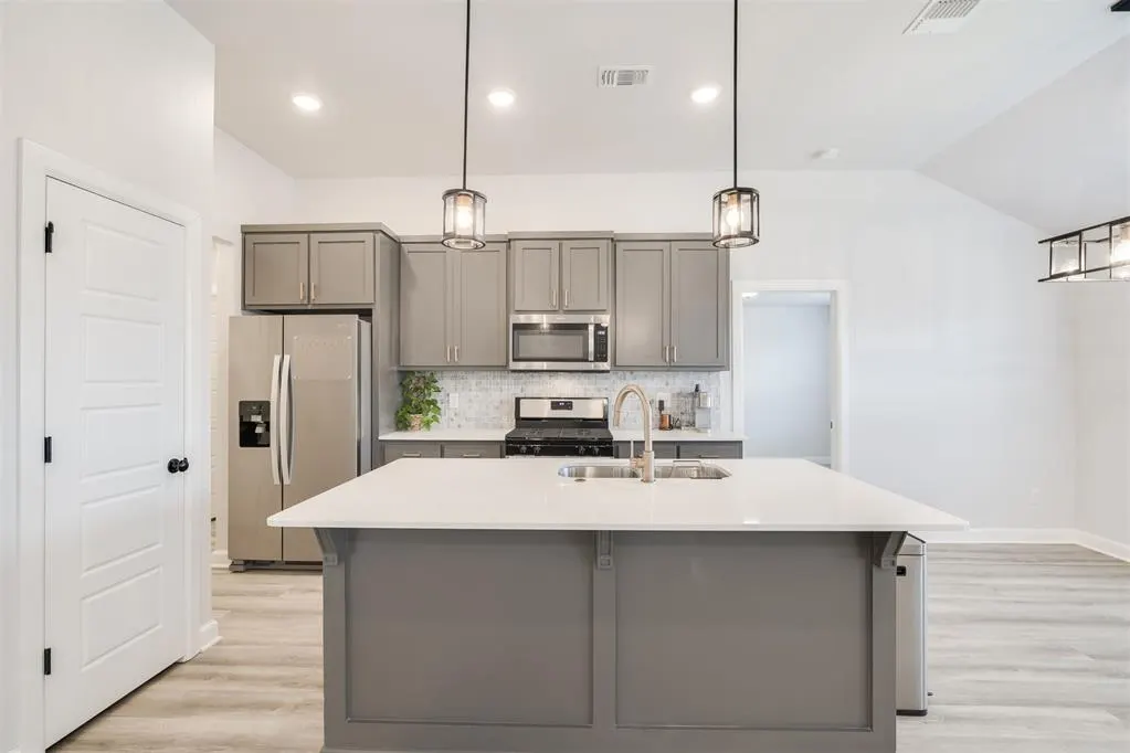 Photo 14 — 601 Blue Fish Road, Norman, OK 73069