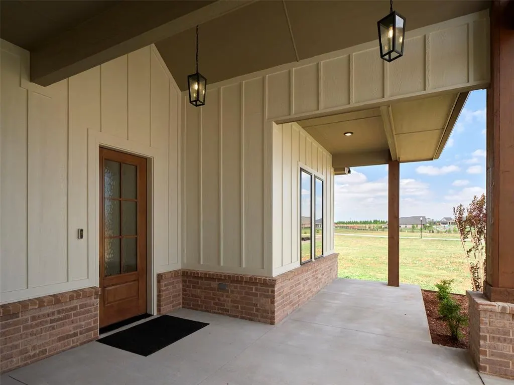 Photo 7 — 7804 NW 162nd Street, Oklahoma City, OK 73013