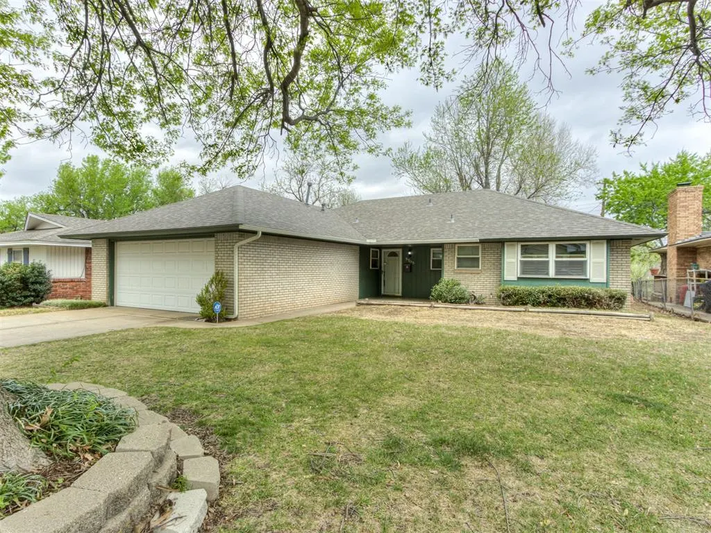 Photo 2 — 5705 NW 60th Street, Warr Acres, OK 73122