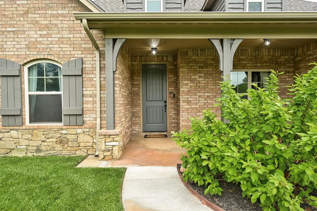 Photo 5 — 10430 Pine Ridge Road, Edmond, OK 73025
