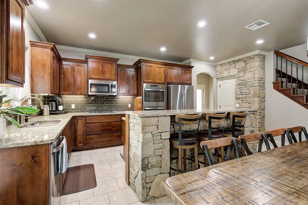 Photo 12 — 10430 Pine Ridge Road, Edmond, OK 73025