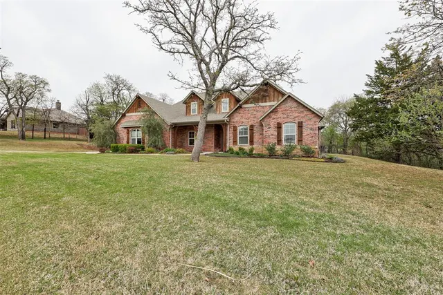 Photo 4 — 3630 Woodridge Trail, Edmond, OK 73034