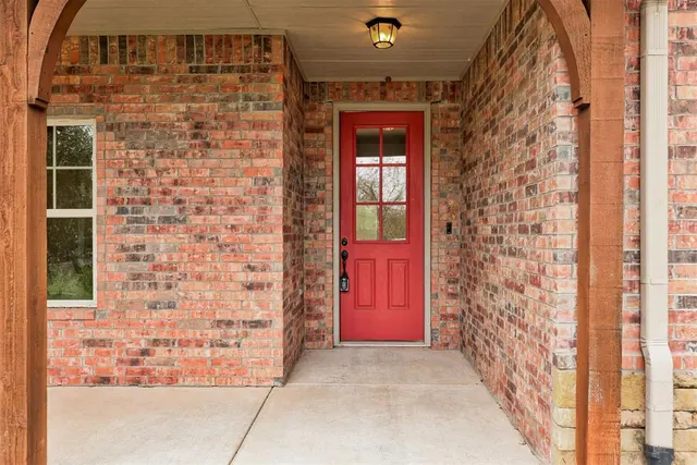 Photo 5 — 3630 Woodridge Trail, Edmond, OK 73034