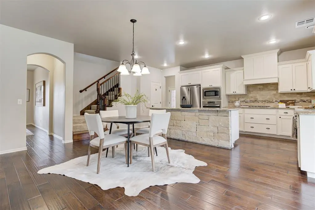 Photo 10 — 3630 Woodridge Trail, Edmond, OK 73034