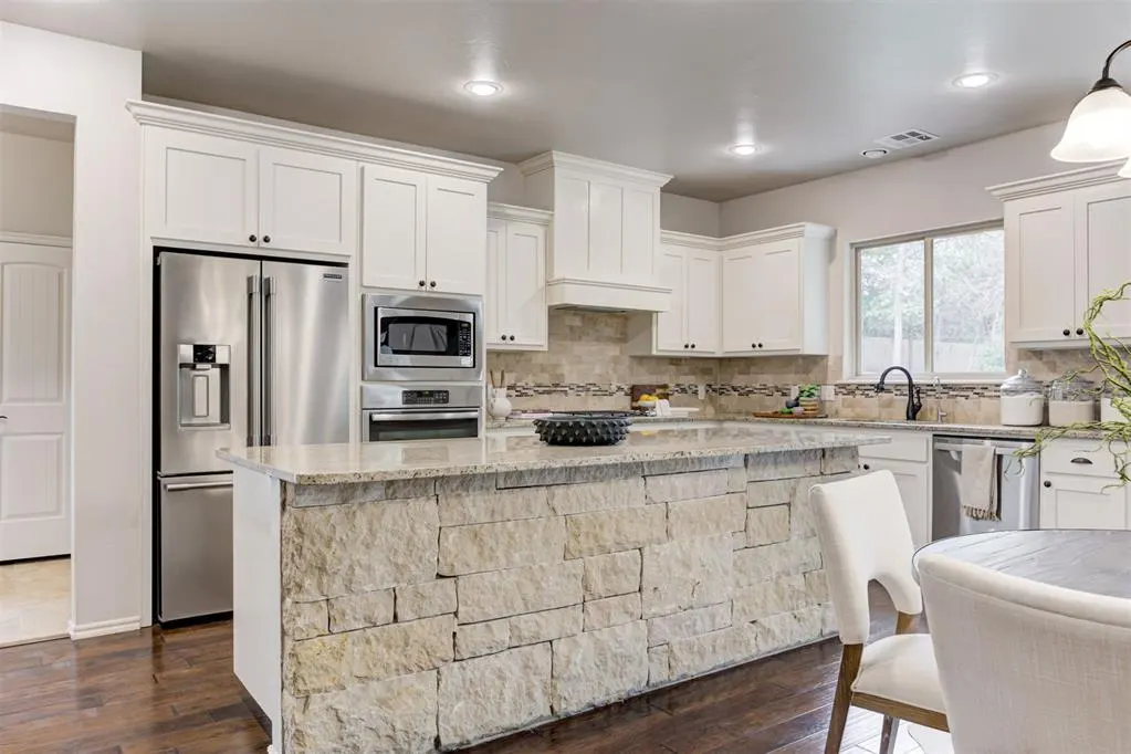 Photo 11 — 3630 Woodridge Trail, Edmond, OK 73034
