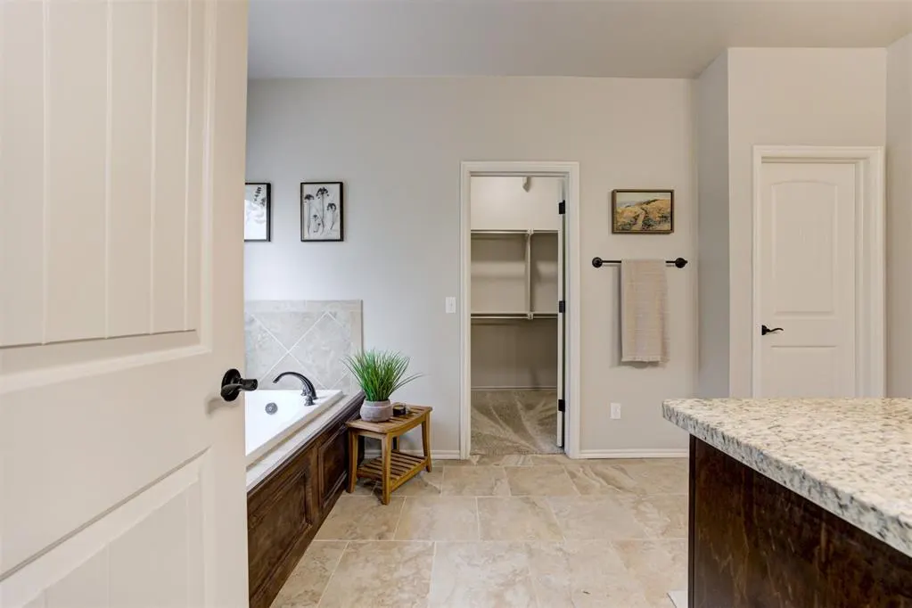 Photo 21 — 3630 Woodridge Trail, Edmond, OK 73034
