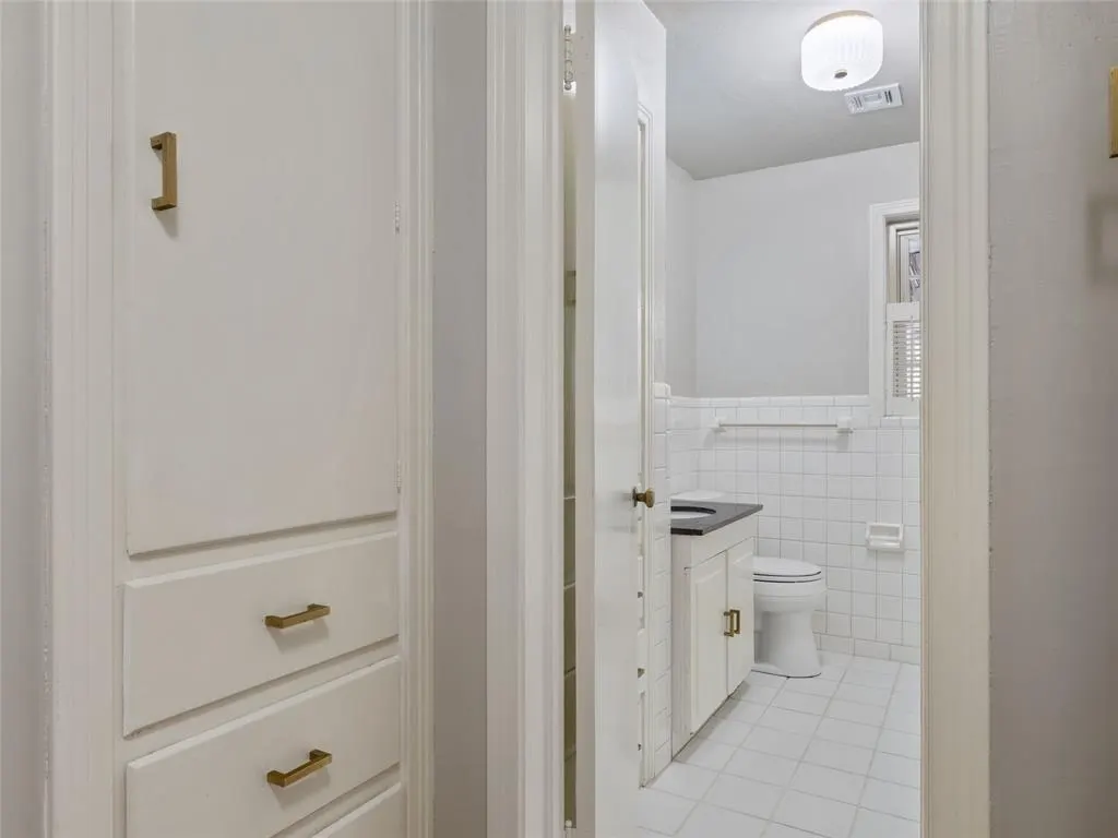 Photo 25 — 1835 Drakestone Avenue, Nichols Hills, OK 73120