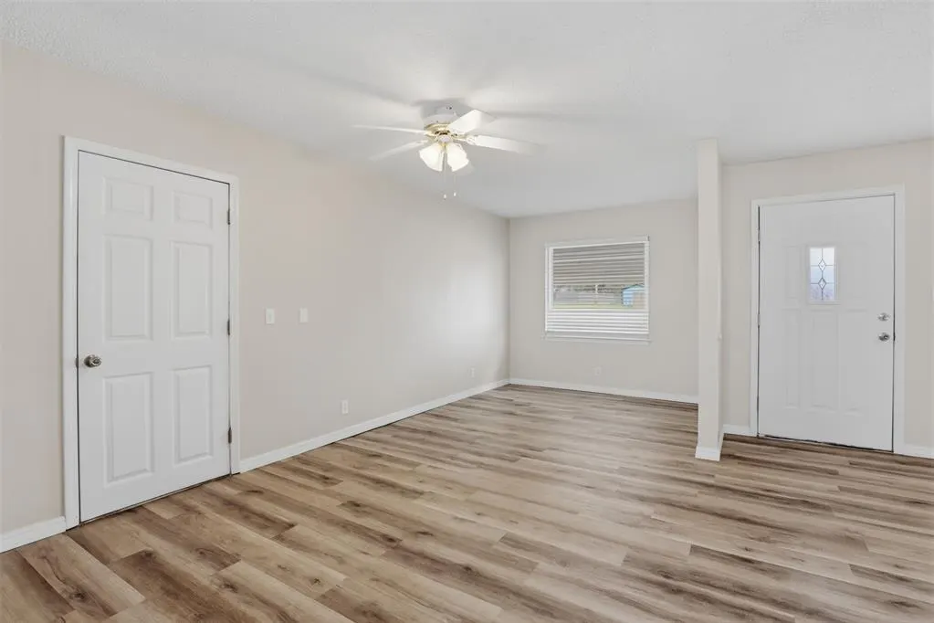 Photo 11 — 228 S 5th Avenue, Stroud, OK 74079