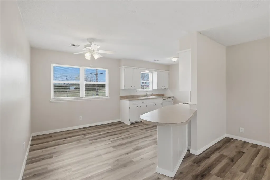 Photo 12 — 228 S 5th Avenue, Stroud, OK 74079