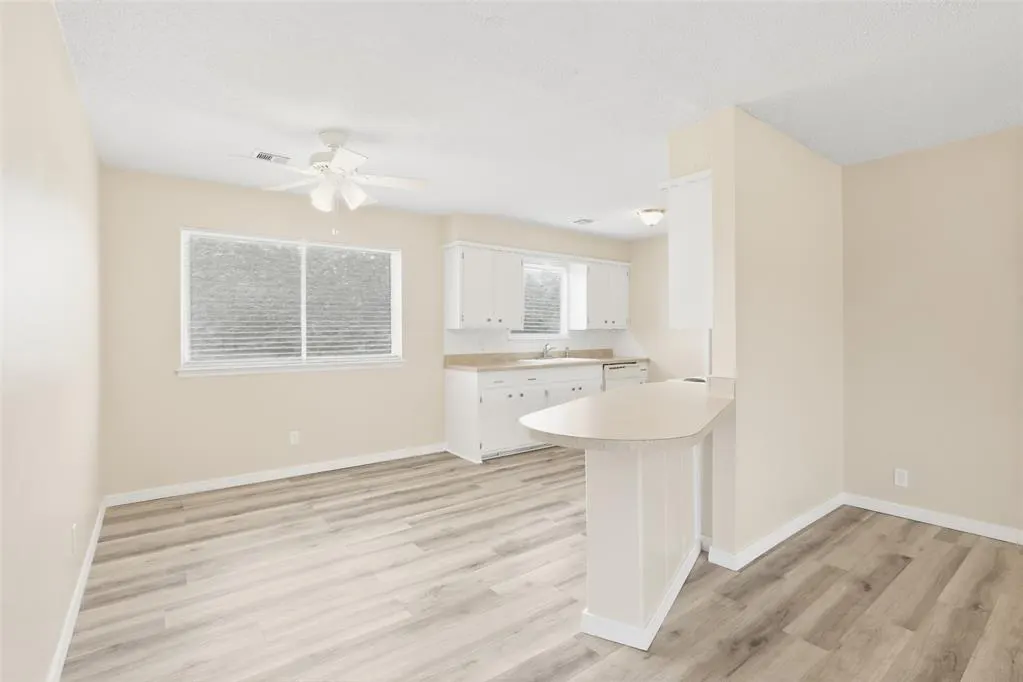 Photo 13 — 228 S 5th Avenue, Stroud, OK 74079