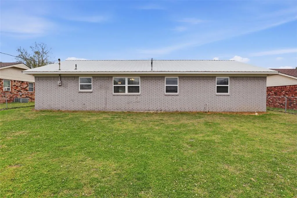 Photo 38 — 228 S 5th Avenue, Stroud, OK 74079