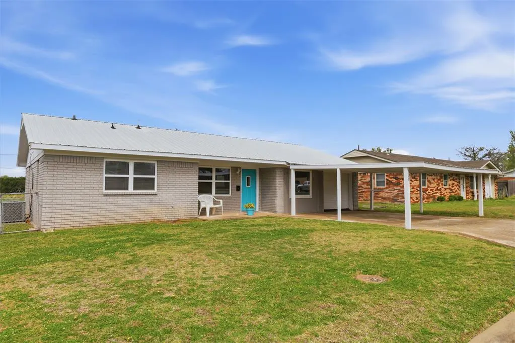 Photo 44 — 228 S 5th Avenue, Stroud, OK 74079