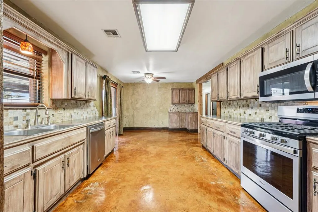 Photo 9 — 7010 Alameda Street, Norman, OK 73026