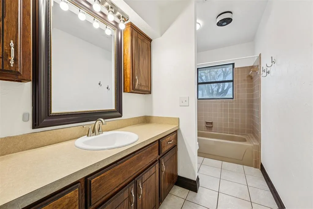 Photo 16 — 7010 Alameda Street, Norman, OK 73026