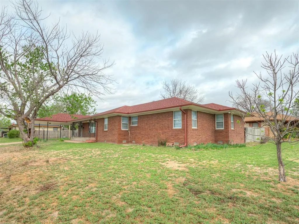 Photo 3 — 2901 NW Bell Avenue, Lawton, OK 73505