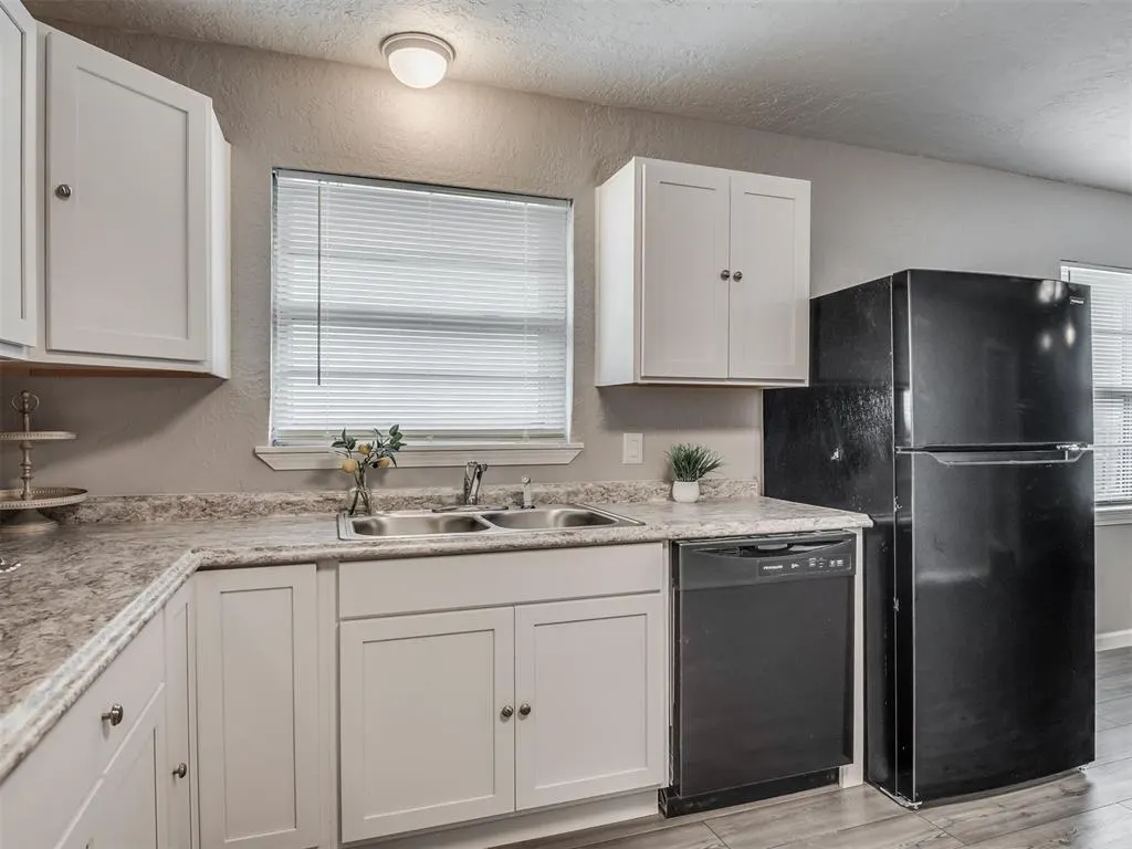 Photo 11 — 2901 NW Bell Avenue, Lawton, OK 73505
