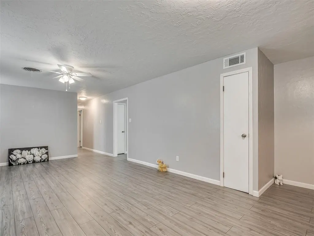 Photo 13 — 2901 NW Bell Avenue, Lawton, OK 73505