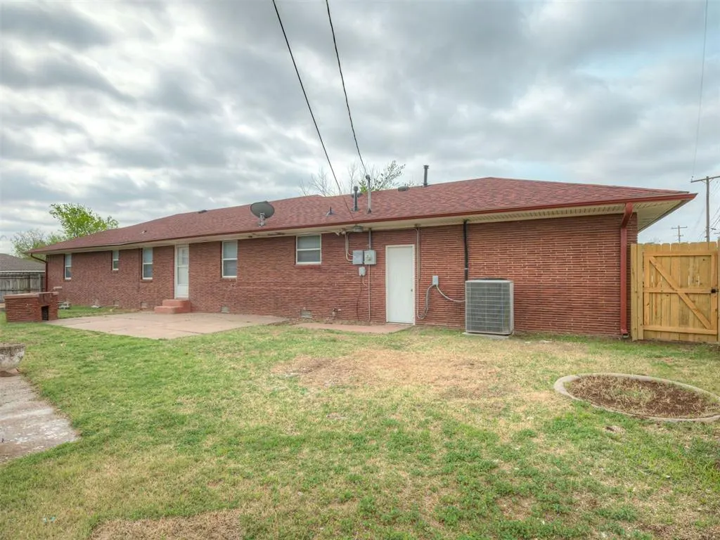 Photo 40 — 2901 NW Bell Avenue, Lawton, OK 73505