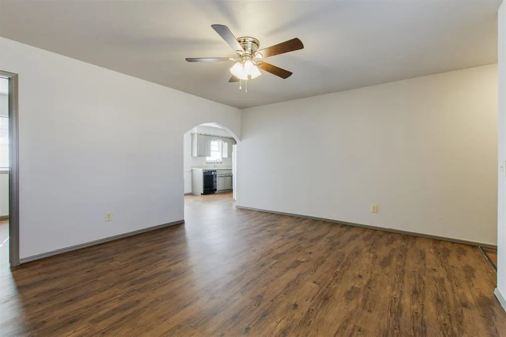 Photo 6 — 522 Sunnyside Place, Edmond, OK 73003