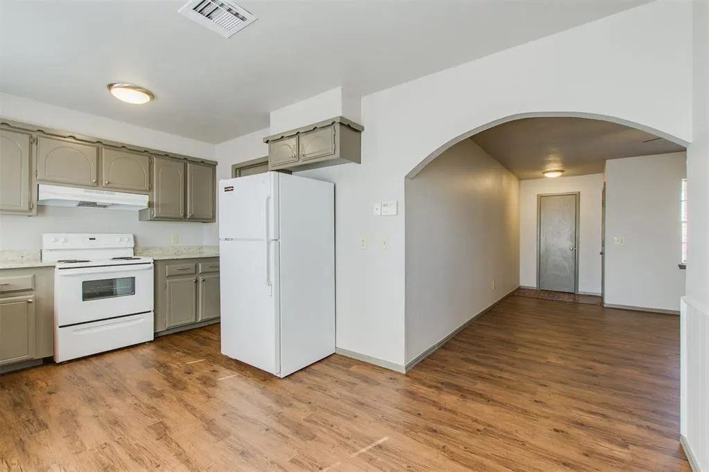 Photo 10 — 522 Sunnyside Place, Edmond, OK 73003