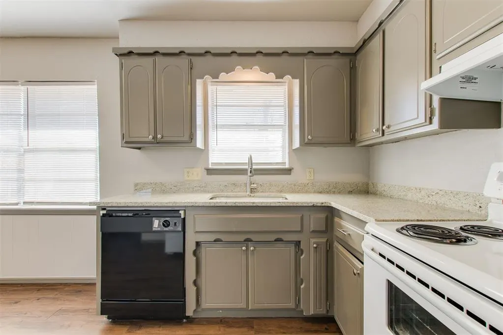 Photo 12 — 522 Sunnyside Place, Edmond, OK 73003