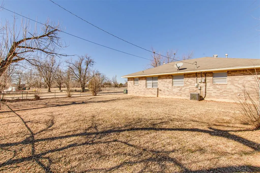Photo 24 — 522 Sunnyside Place, Edmond, OK 73003
