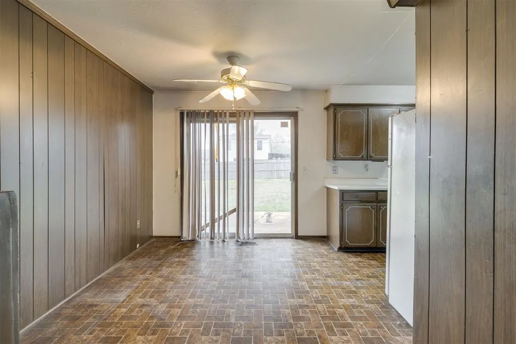 Photo 12 — 200 E Beech Avenue, Yukon, OK 73099
