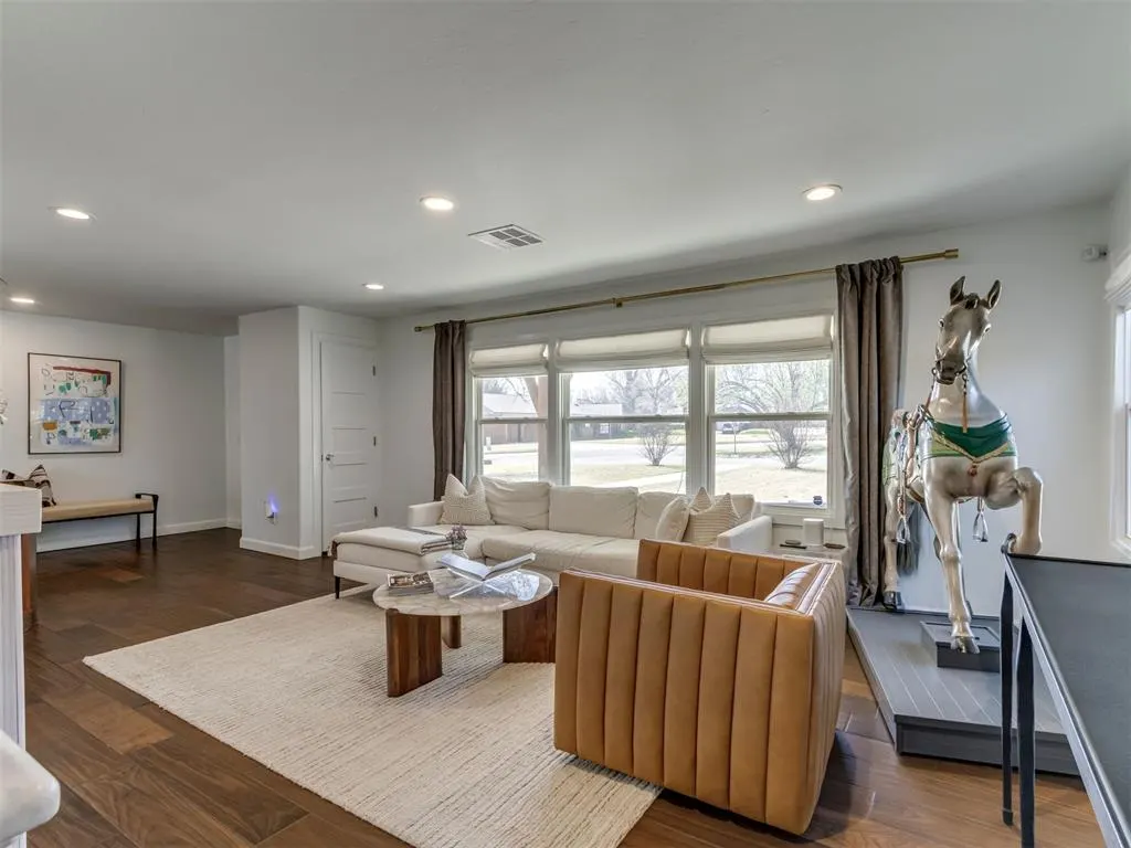 Photo 6 — 1501 Andover Court, The Village, OK 73120