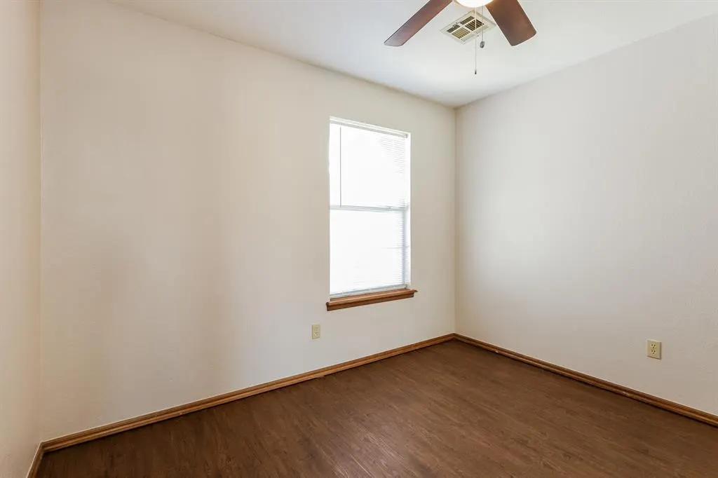 Photo 11 — 1401 Nottoway Drive, Midwest City, OK 73130