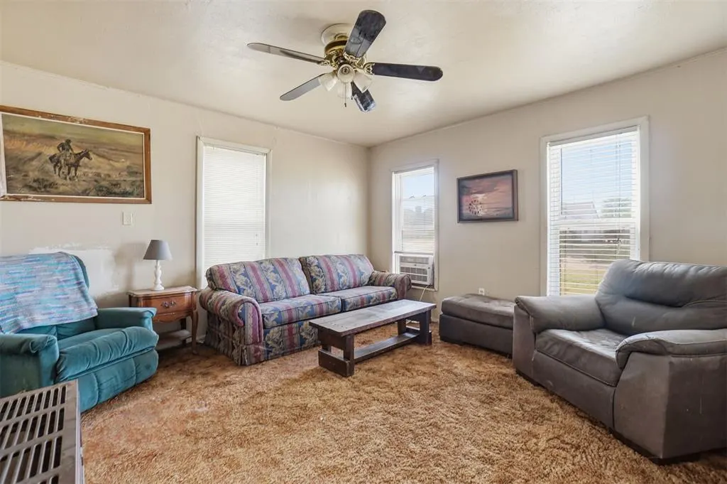 Photo 5 — 224 Texas Avenue, Woodward, OK 73801