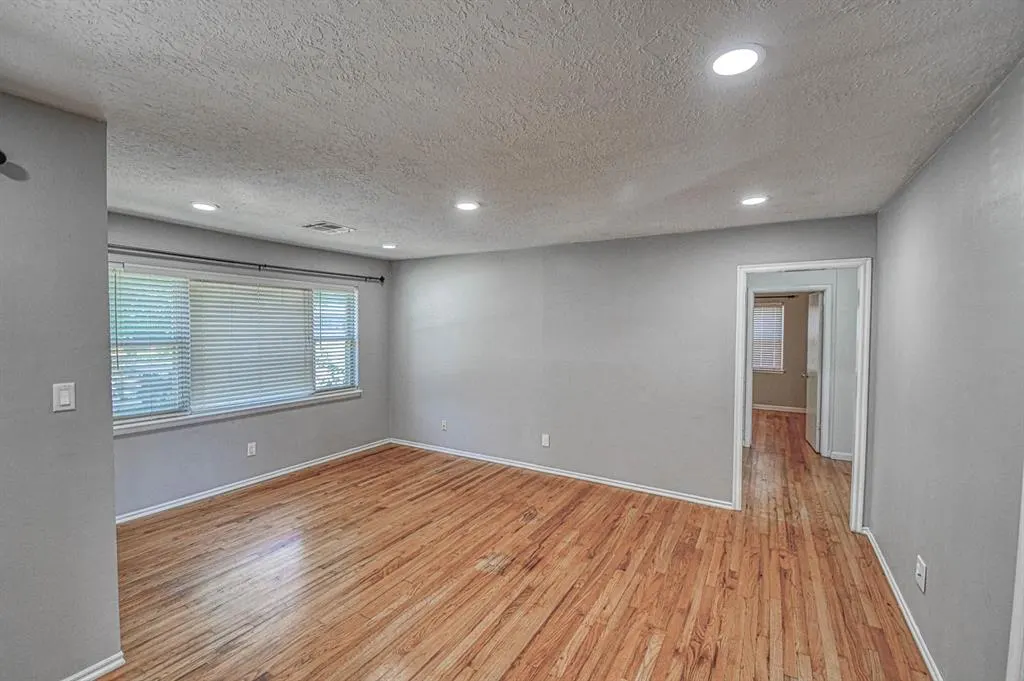 Photo 7 — 1428 Lindale Avenue, Norman, OK 73069