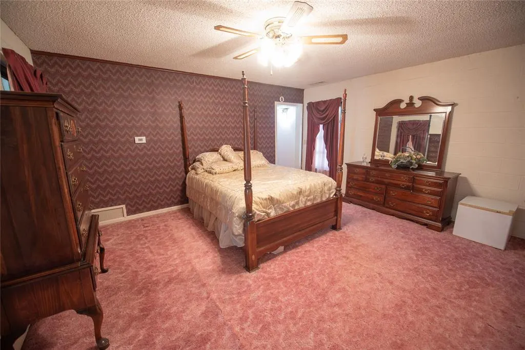 Photo 35 — 115 E Van Buren Street, Mangum, OK 73554