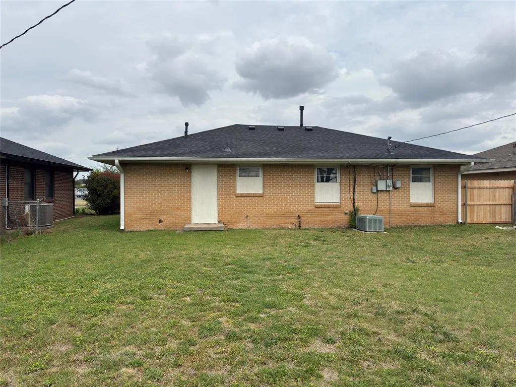 Photo 10 — 2610 NW Wesley Avenue, Lawton, OK 73505