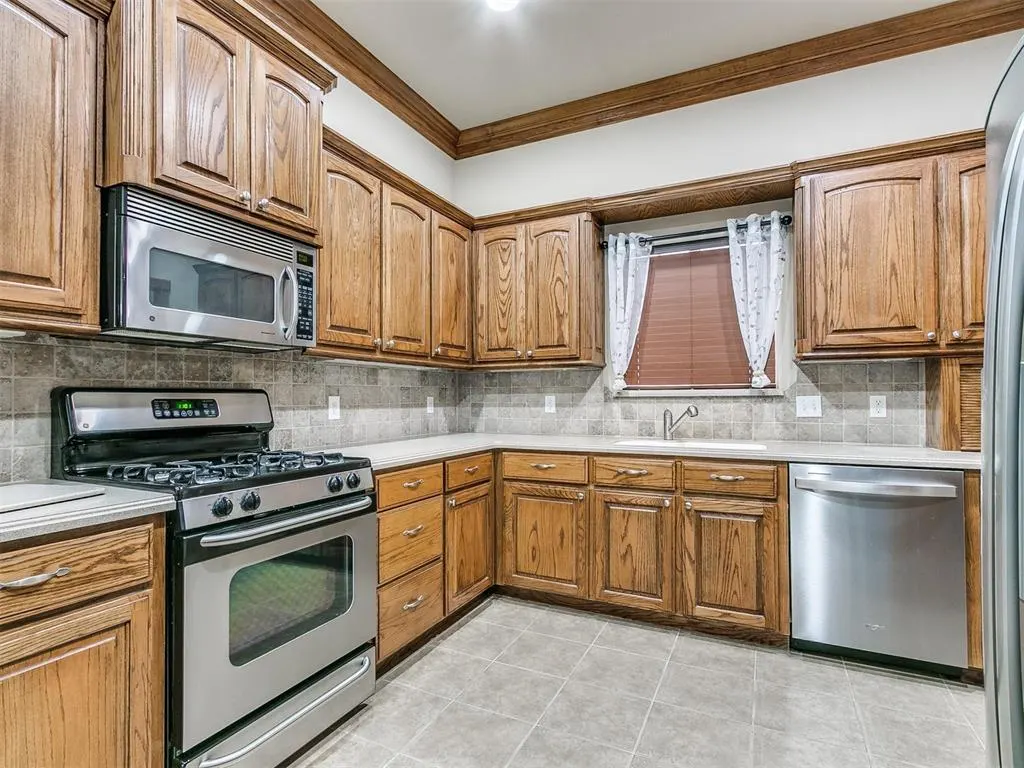 Photo 34 — 1001 N Barn Hill Way, Mustang, OK 73064