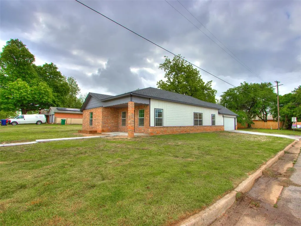 Front exterior — 3100 NE 17th Street, Oklahoma City, OK 73121