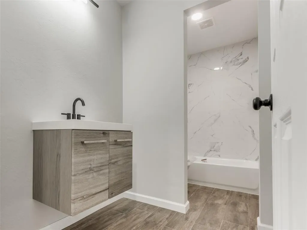 Photo 8 — 3100 NE 17th Street, Oklahoma City, OK 73121