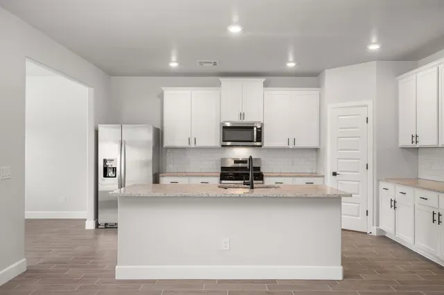 Photo 3 — 2383 Clubhouse Drive, Blanchard, OK 73010