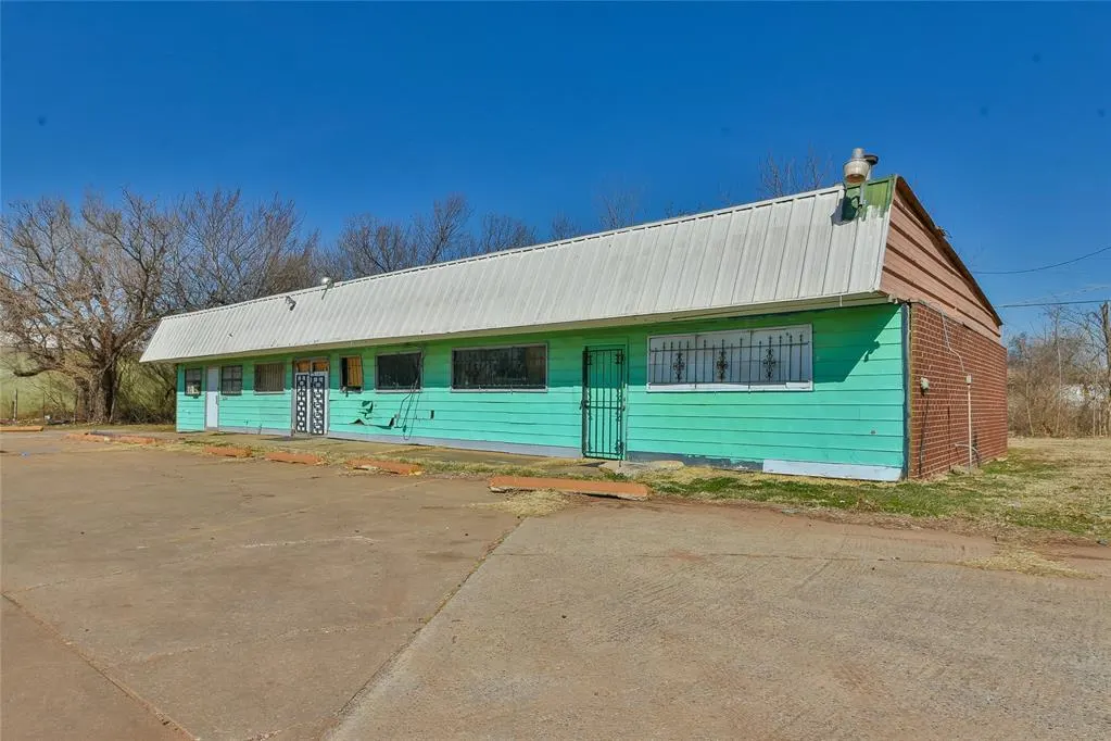 Front exterior — 1105 NE 23rd Street, Oklahoma City, OK 73111