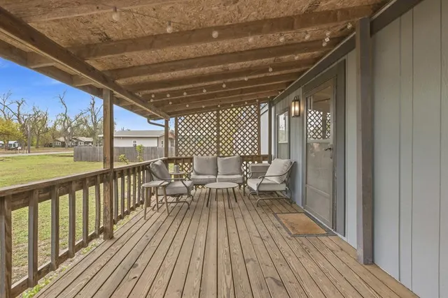 Photo 5 — 506 E Van Buren Street, Crescent, OK 73028