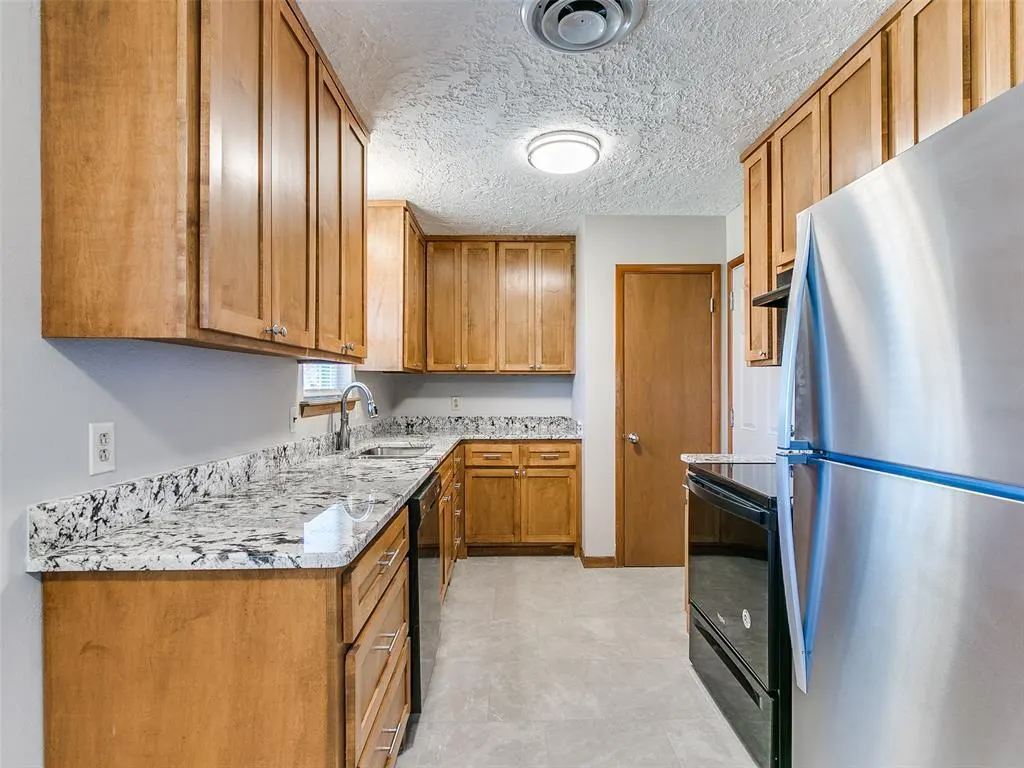 Photo 8 — 214 Thompson Drive, Norman, OK 73069