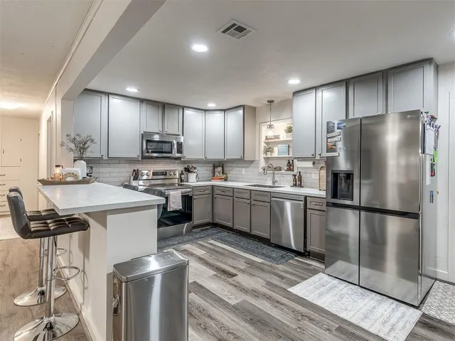 Photo 7 — 105 NW 7th Street, Minco, OK 73059