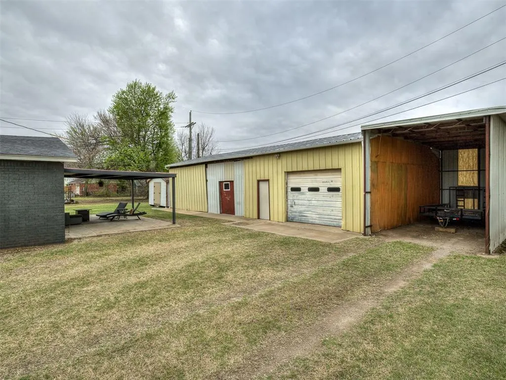 Photo 30 — 105 NW 7th Street, Minco, OK 73059