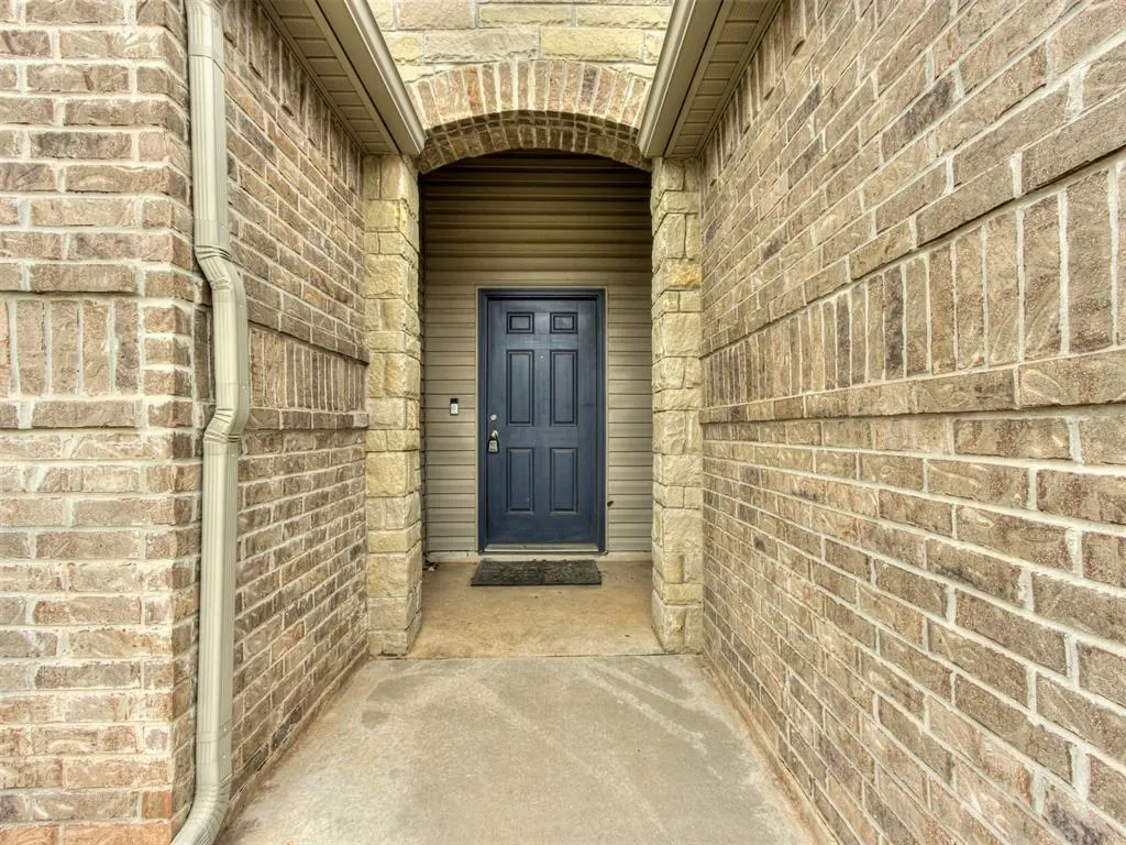 Photo 3 — 1832 Sloane Drive, Oklahoma City, OK 73127