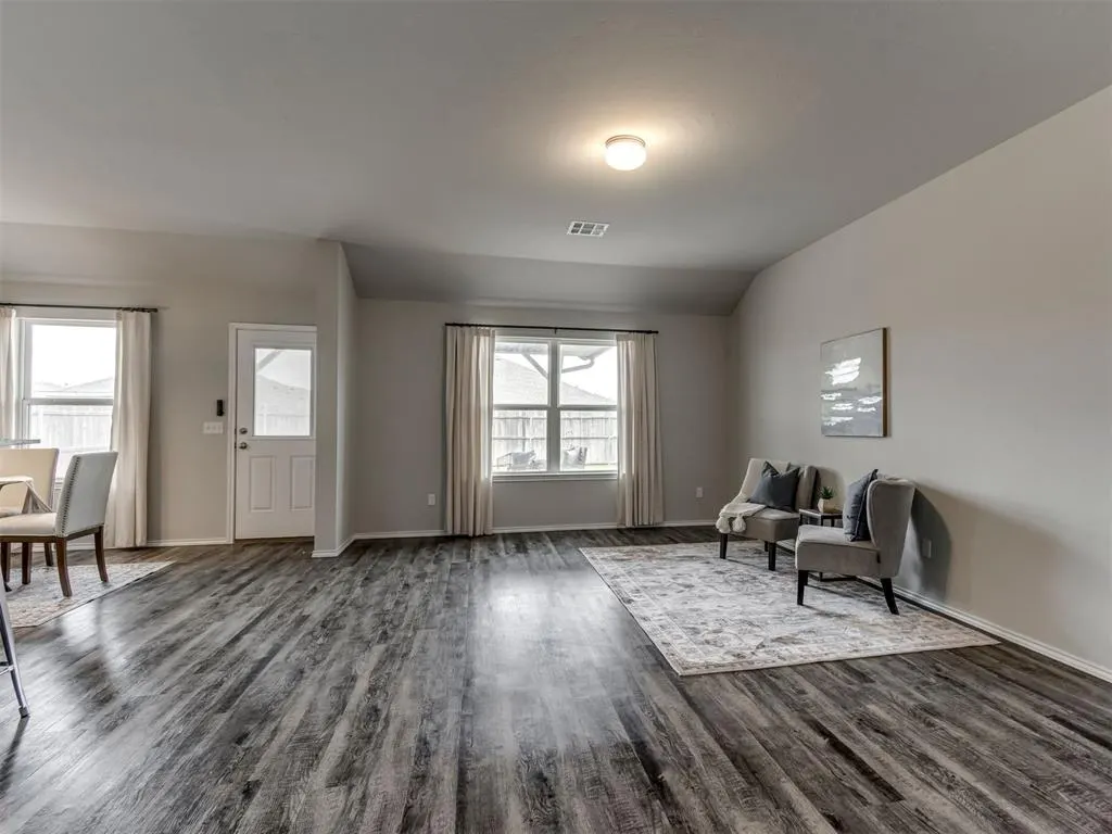 Photo 5 — 1832 Sloane Drive, Oklahoma City, OK 73127