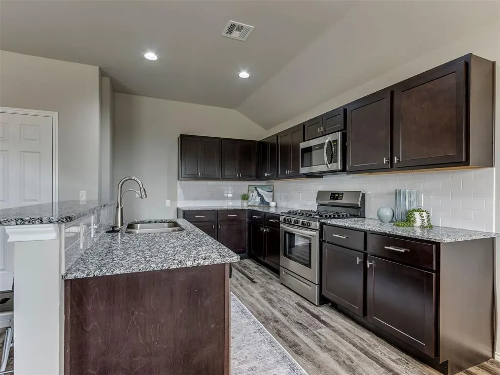 Photo 10 — 1832 Sloane Drive, Oklahoma City, OK 73127