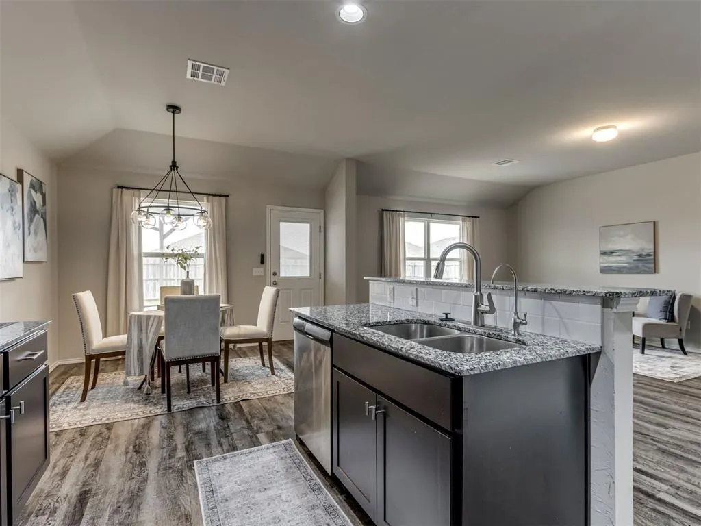 Photo 13 — 1832 Sloane Drive, Oklahoma City, OK 73127