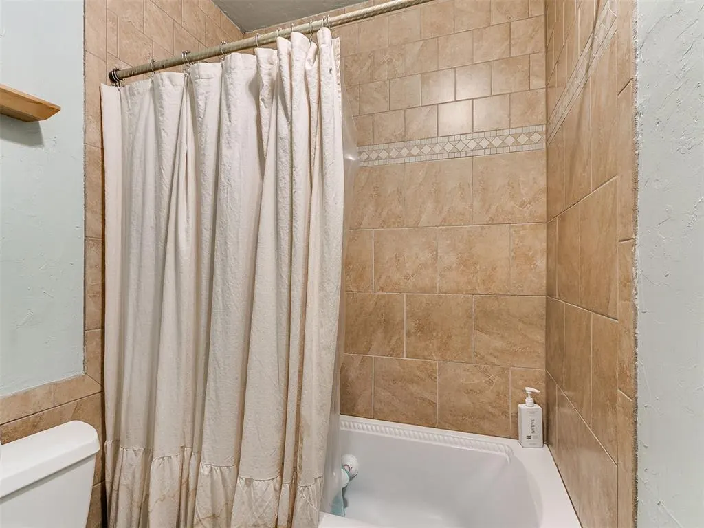 Photo 33 — 3804 NE 140th Street, Edmond, OK 73013